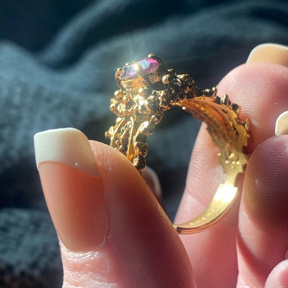 Gold Filigree Ring with Purple Marquise Stone - Picture 10 of 16